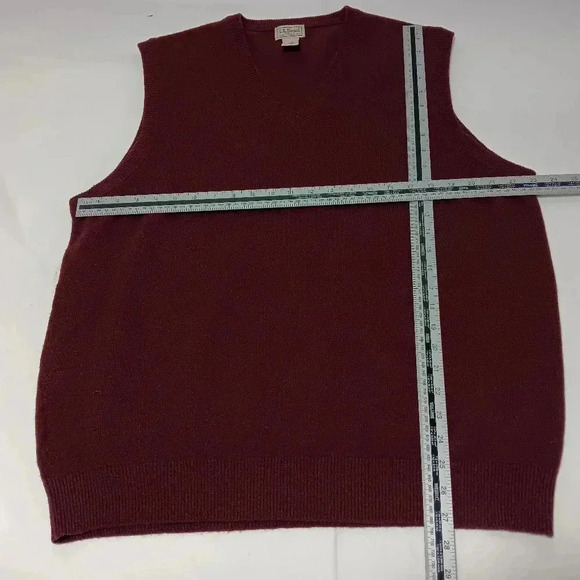 Llbean Men's 💯 Wool V Neck Pullover vest. Size XL - Picture 3 of 6